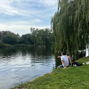 Zimmer Im Gruenen An Der Alster Hamburg