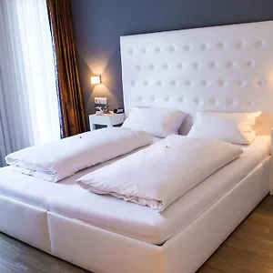 https://hotel-domizil.com-bavaria.com
